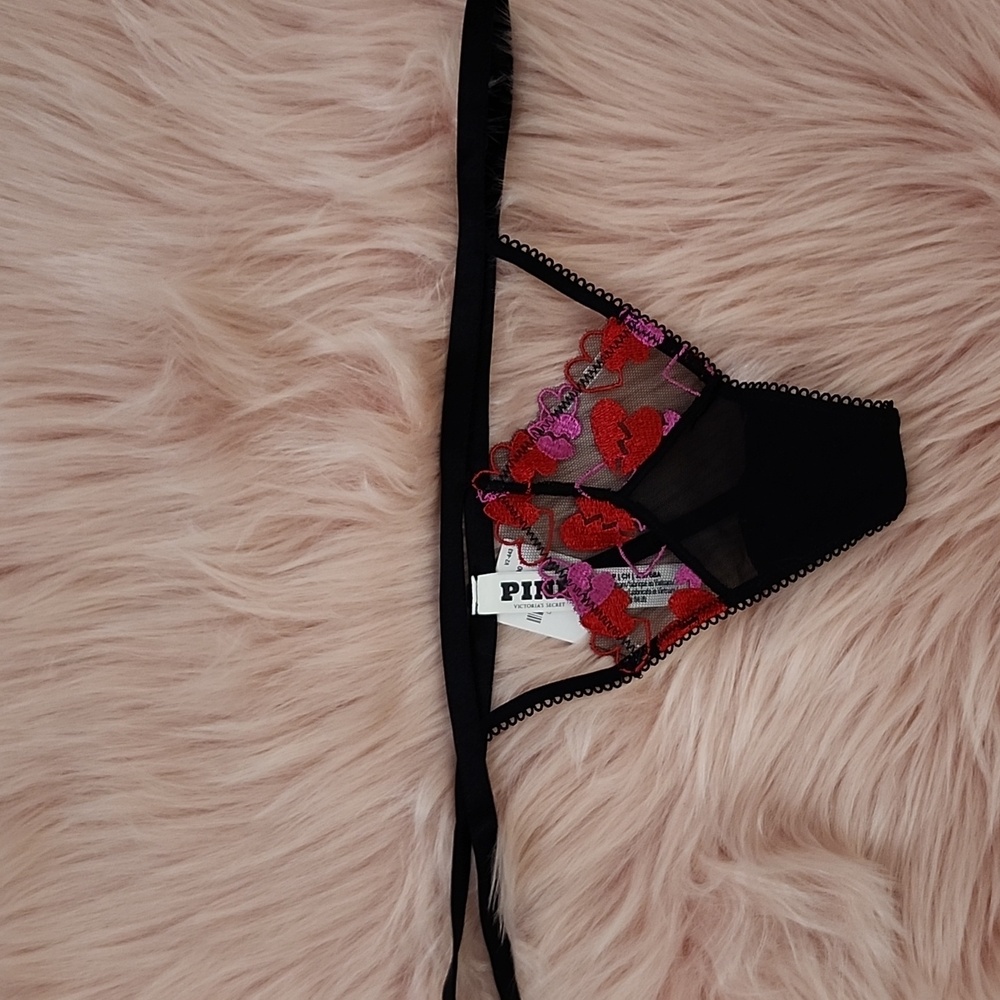 Brand New PINK VICTORIA'S SECRET EMBROIDERED HEART MESH V-STRING-S
